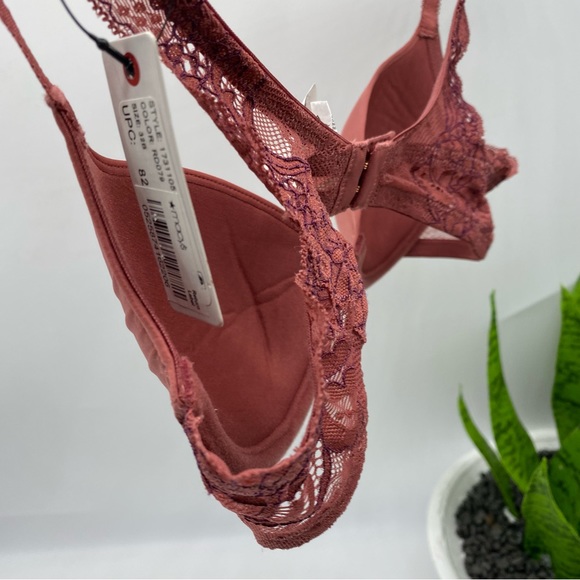 SKARLETT BLUE
Honey Multi-Way T-Shirt Bra in Honey size 32B NEW - Picture 4 of 7